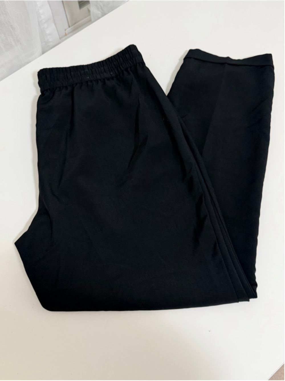 Banana Republic Tapered Crepe Pull-On Pants Black Size S